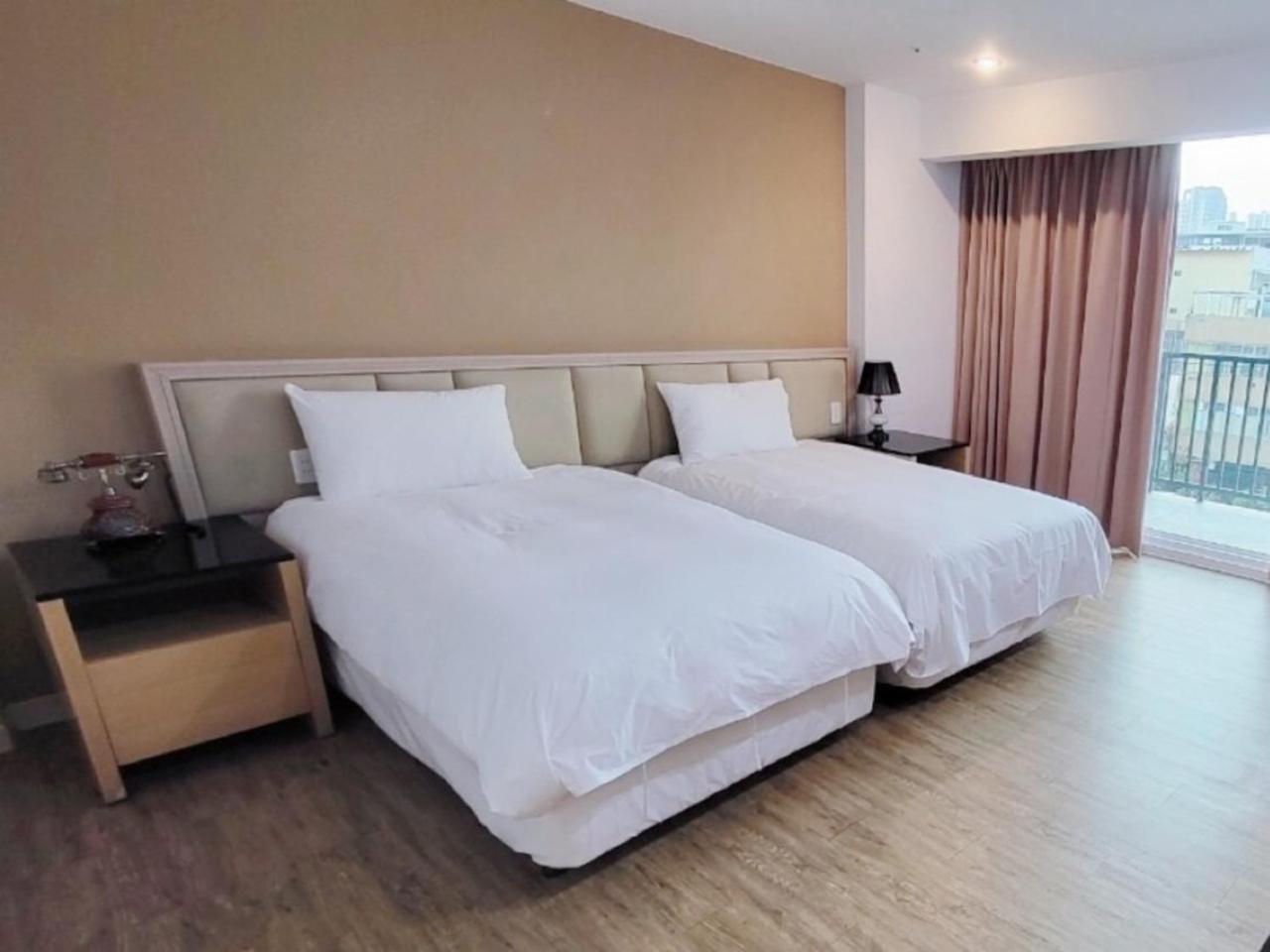 Hotel Champs Elysees Tajcshung Kültér fotó