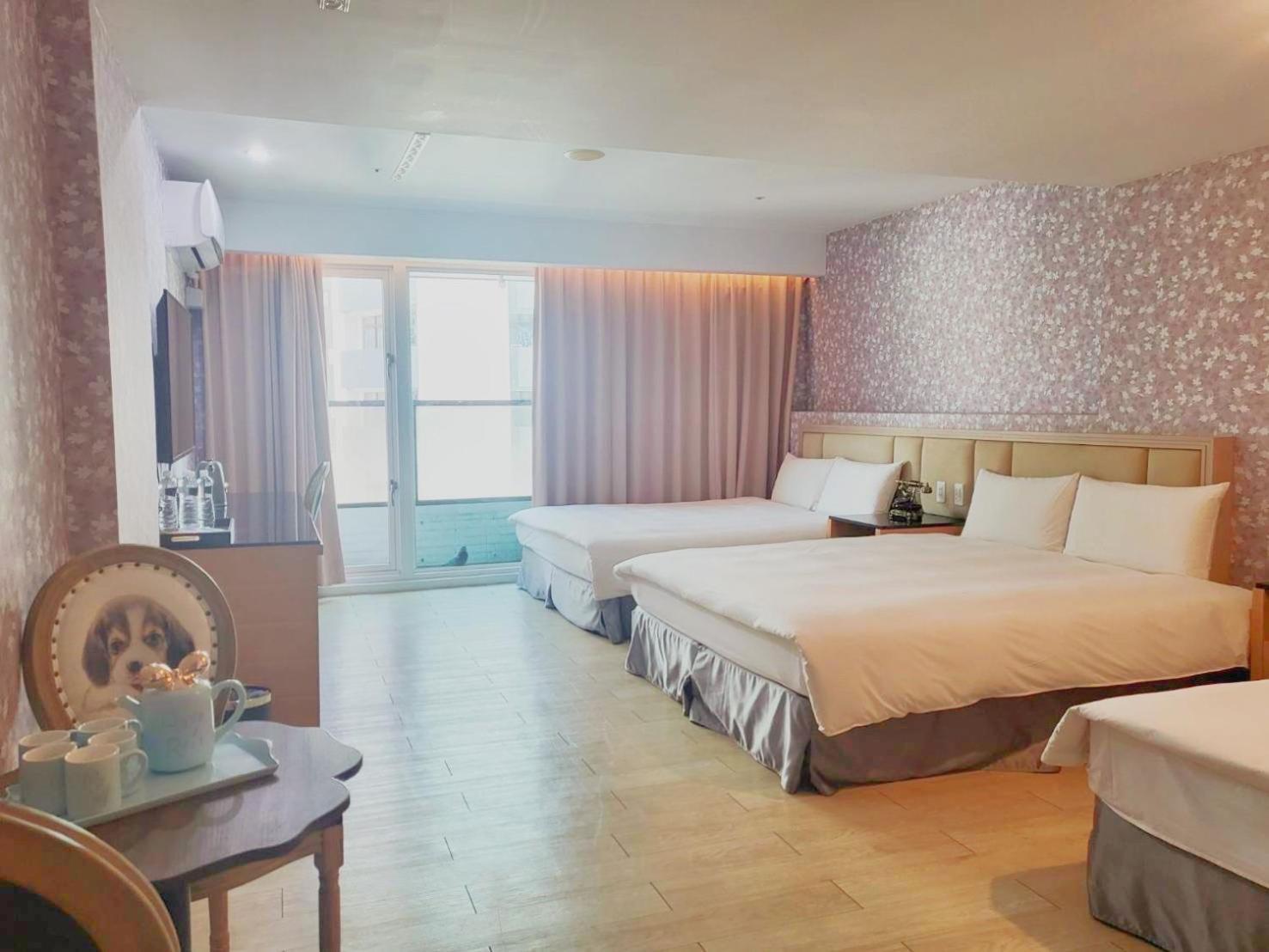 Hotel Champs Elysees Tajcshung Kültér fotó