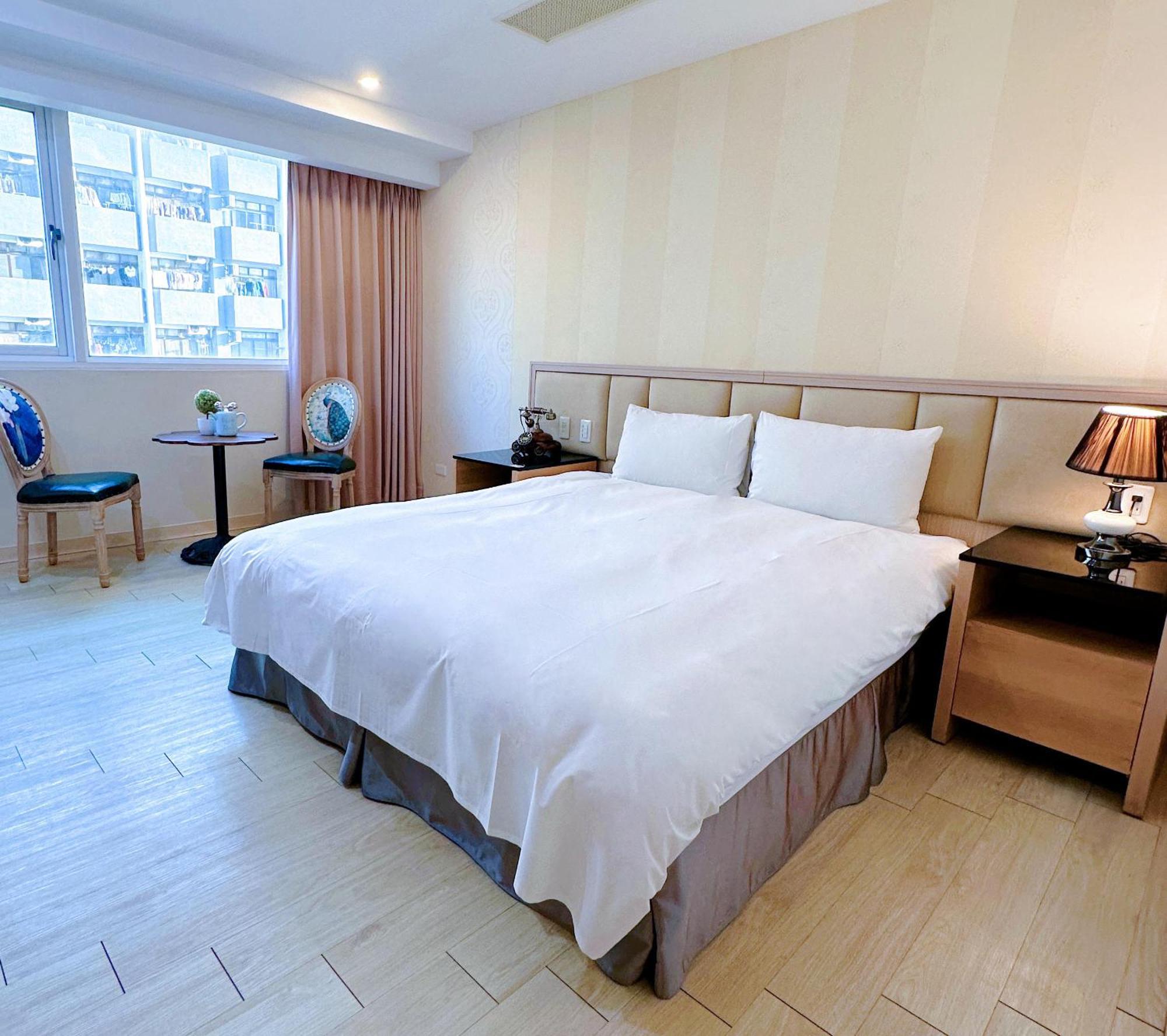 Hotel Champs Elysees Tajcshung Kültér fotó