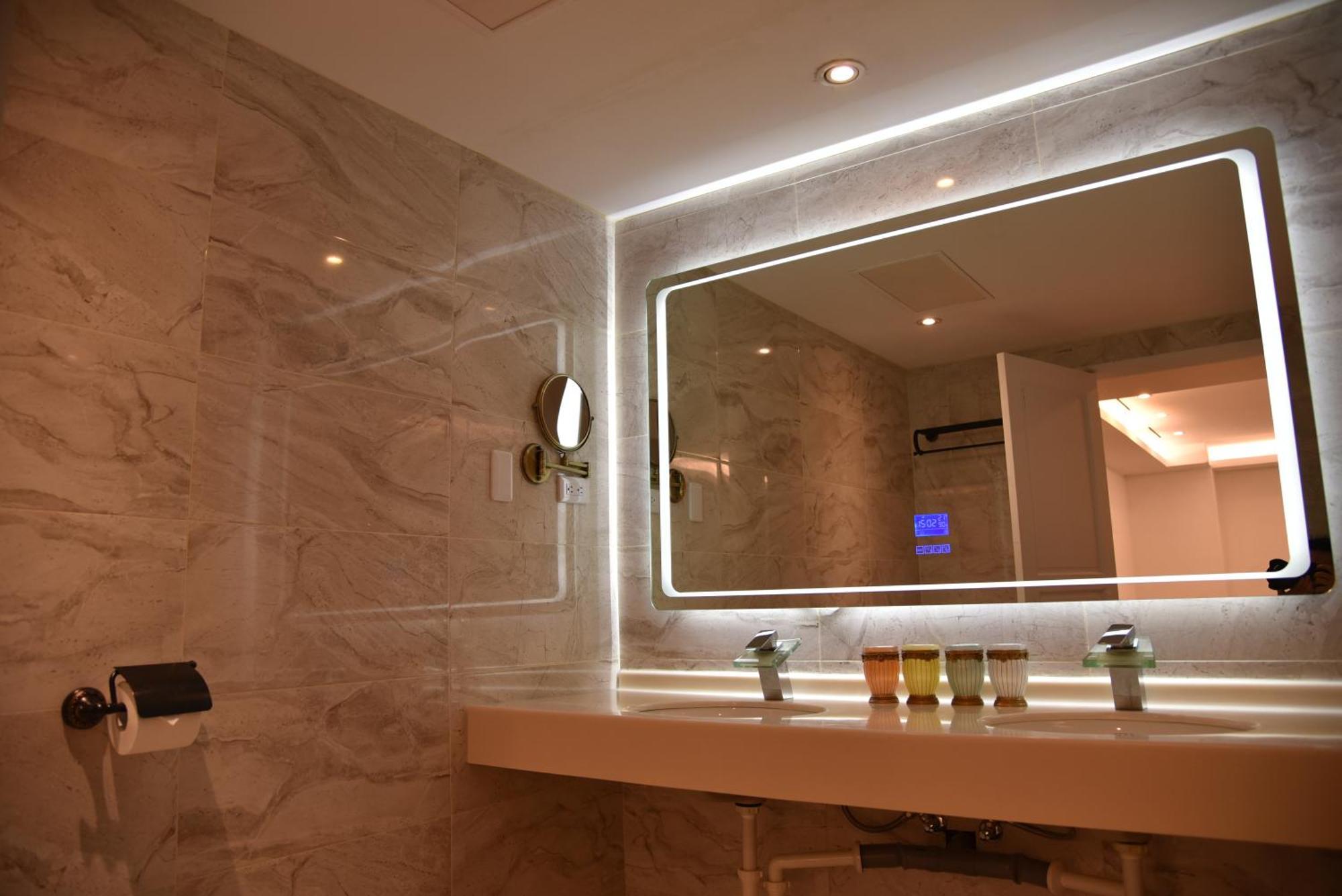 Hotel Champs Elysees Tajcshung Kültér fotó