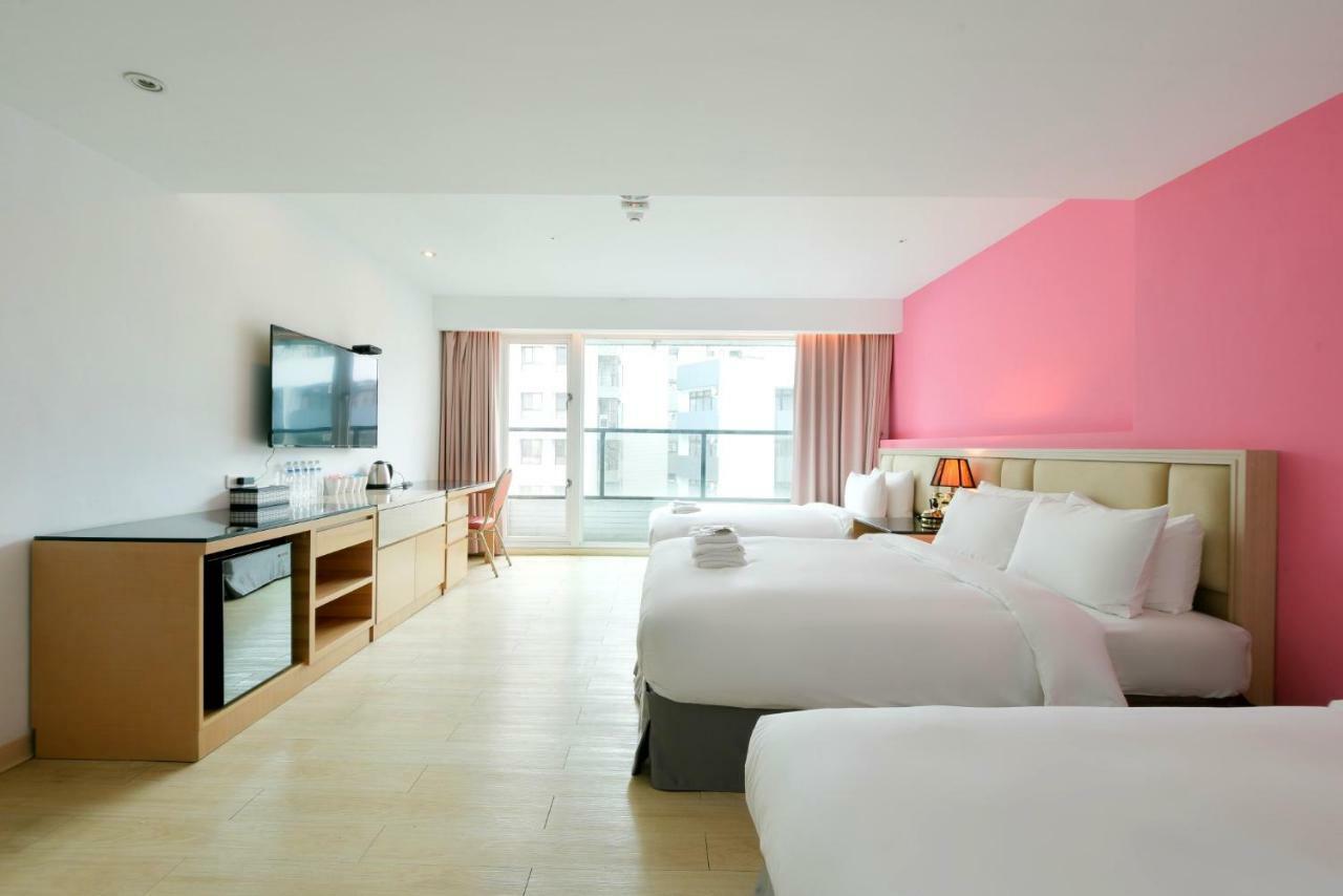 Hotel Champs Elysees Tajcshung Kültér fotó