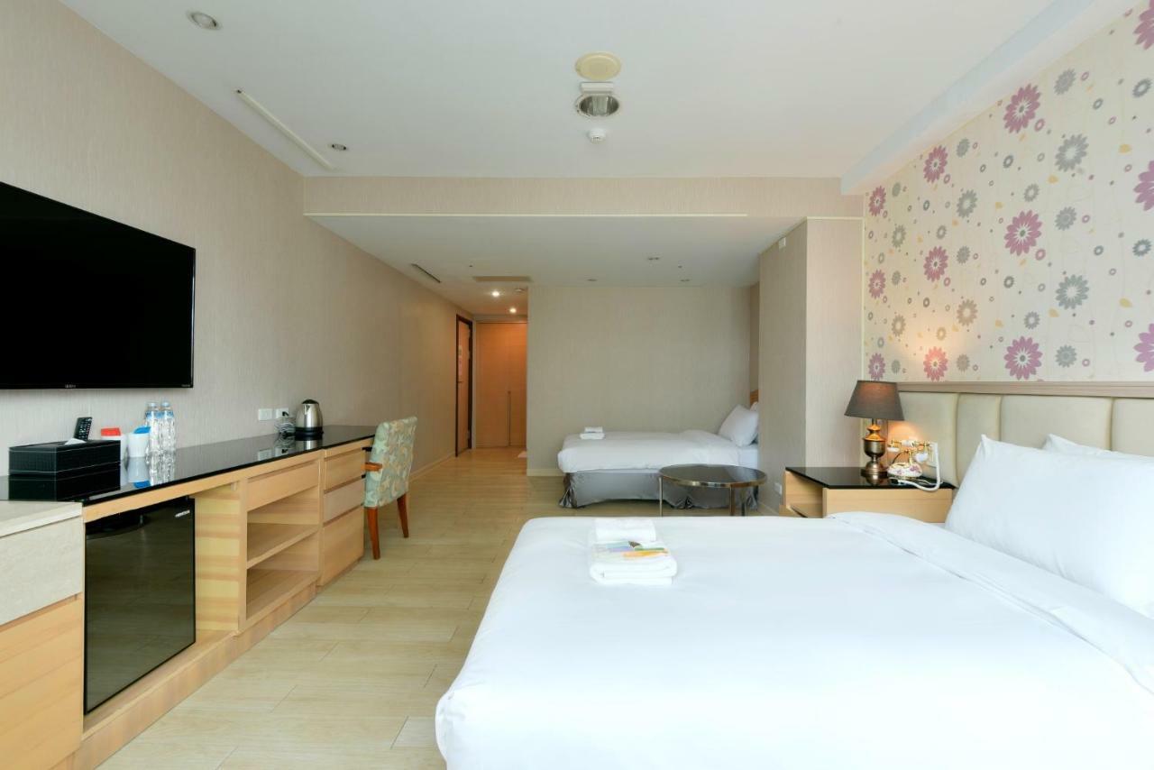Hotel Champs Elysees Tajcshung Kültér fotó
