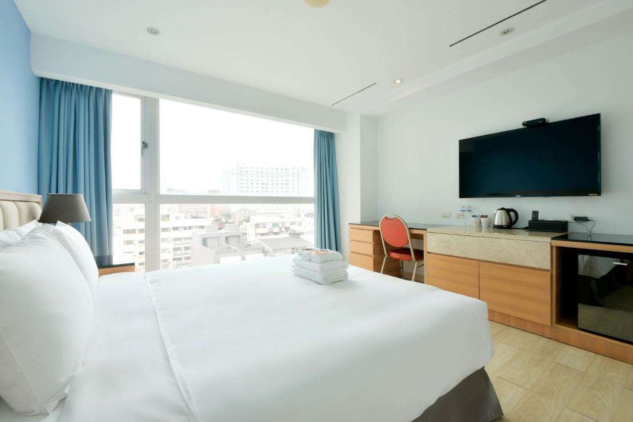 Hotel Champs Elysees Tajcshung Kültér fotó